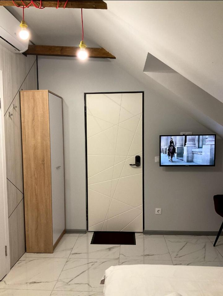 Pure Apartments Vip 5 Lviv Extérieur photo